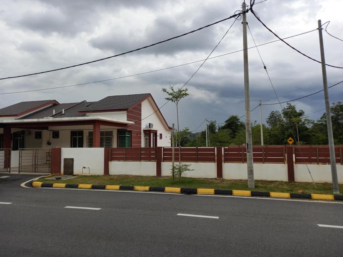Homestay Zaki D'Gerik Exteriör bild