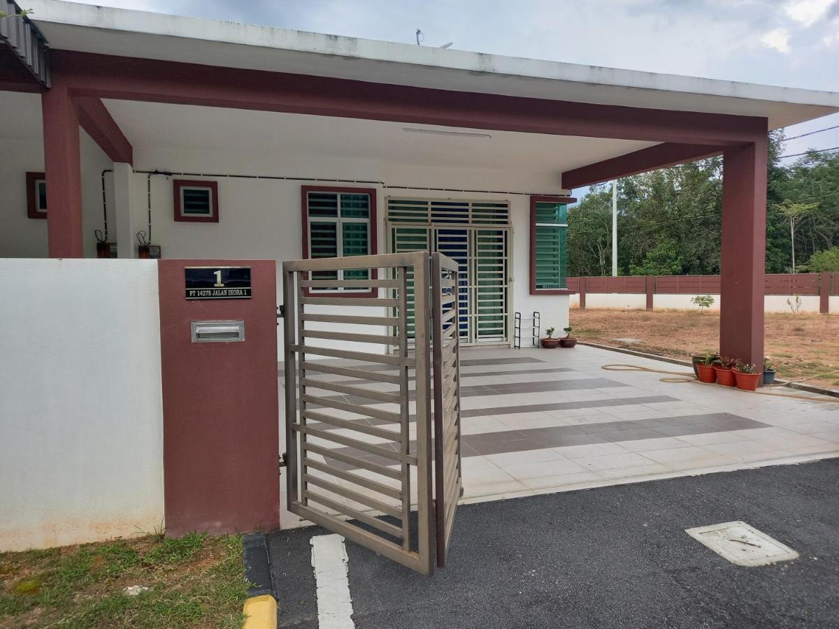 Homestay Zaki D'Gerik Exteriör bild